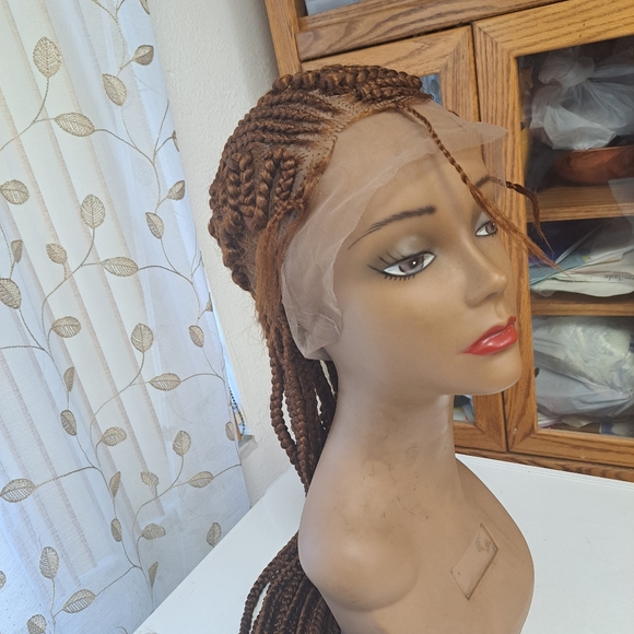 Braided wig - Picture 6 of 6
